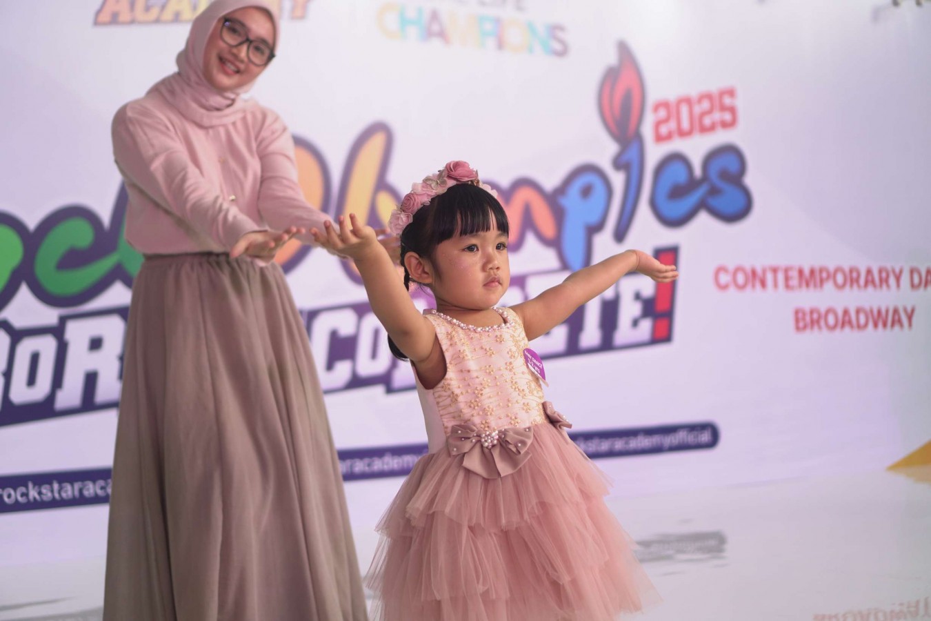 Jelajahi Luar Biasanya Manfaat Menari untuk Anak